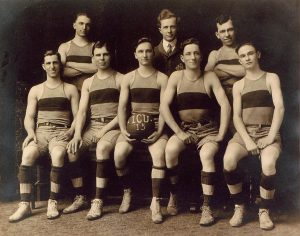 1915 ICU basketball team - web