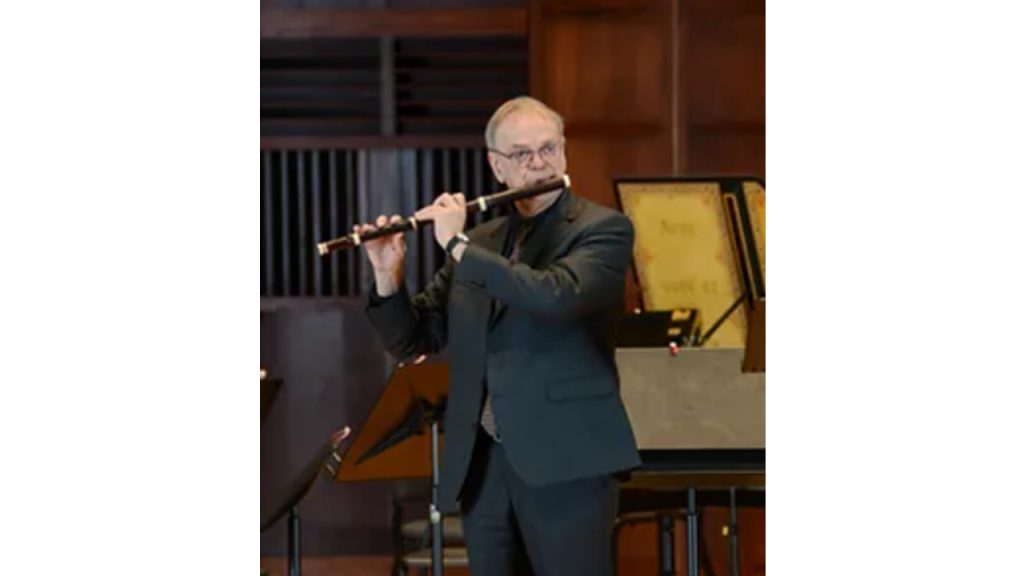 Photo of Barthold Kuijken with his flute