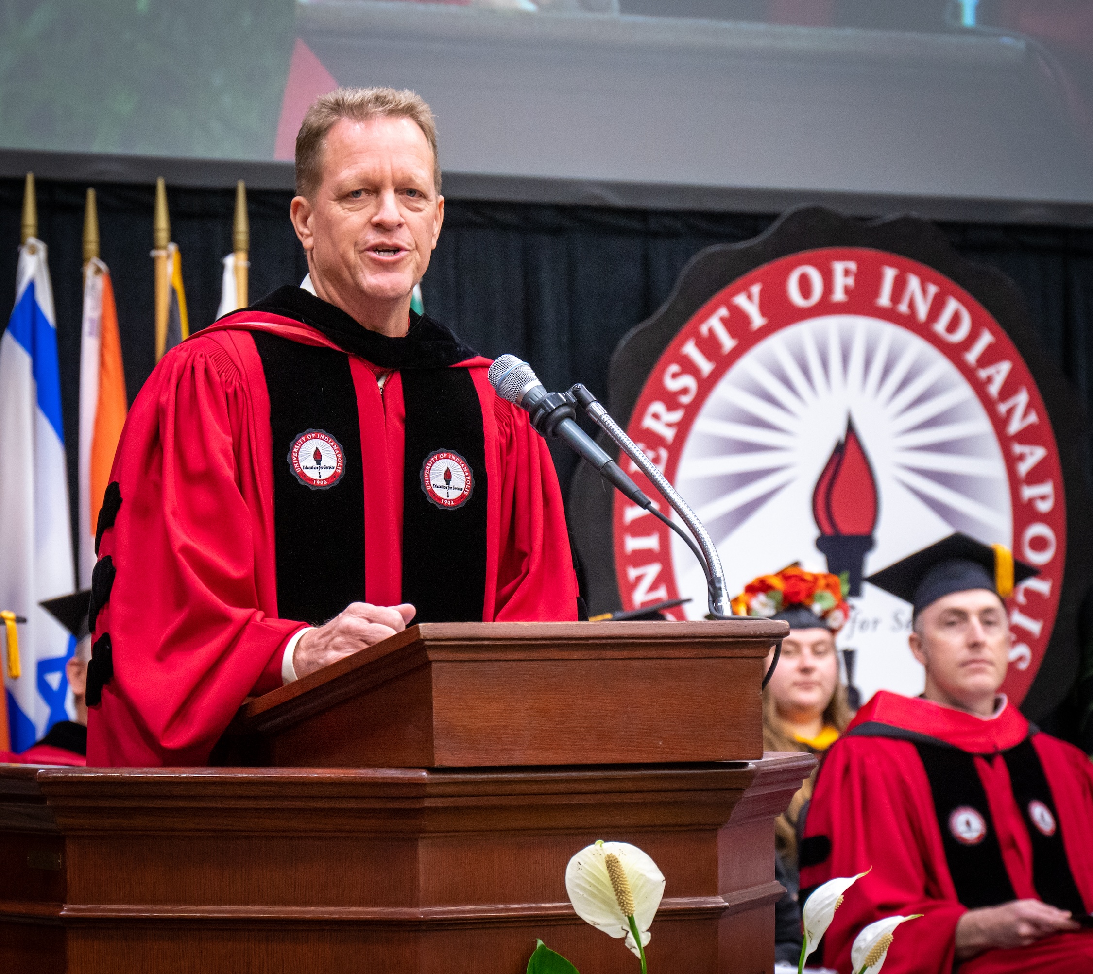 Steve Fry addressing the crowd at commencement on 5.6.23