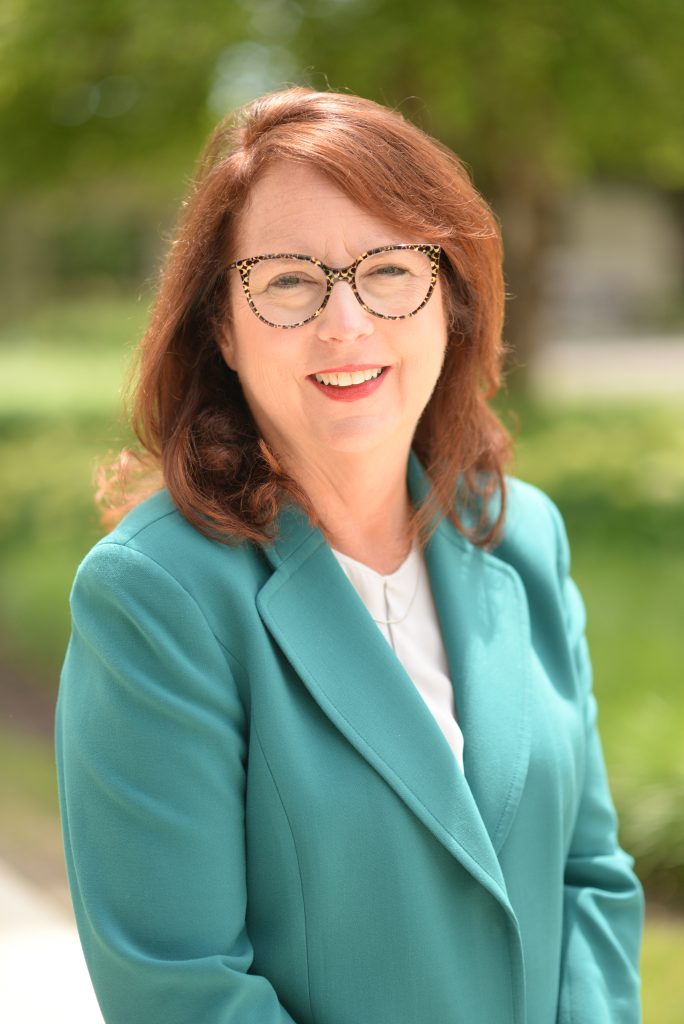 Ann Lundy headshot